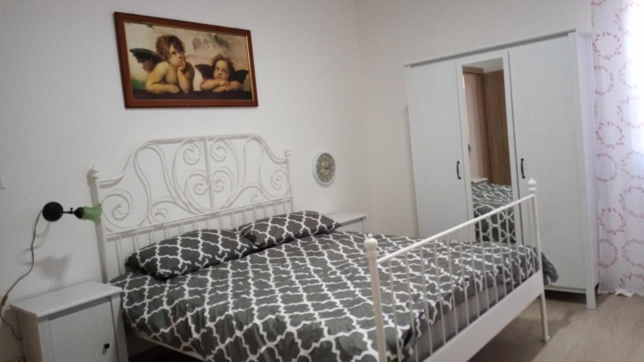 Giordiehouse2 Latina Bagian luar foto